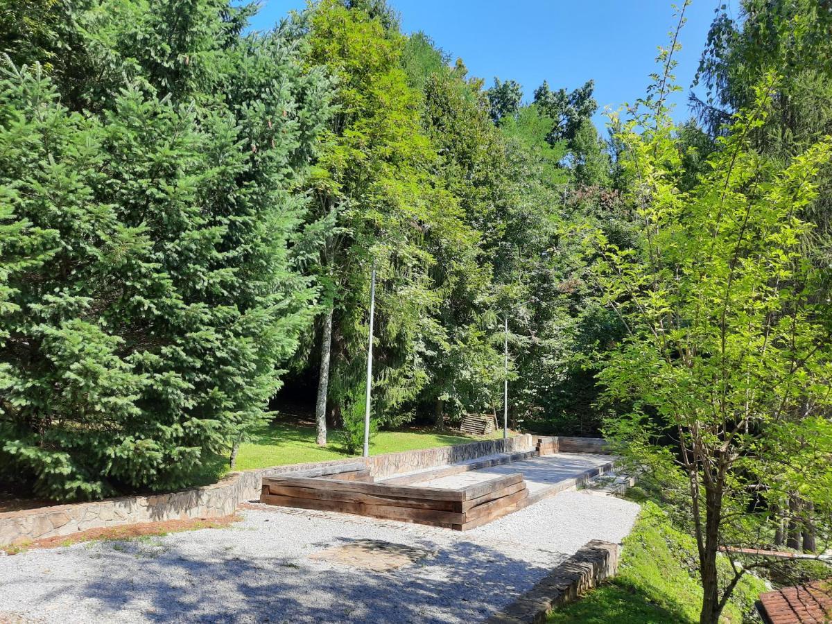 Pocitniska Hisa Parkfield Dragovan Metlika Bagian luar foto